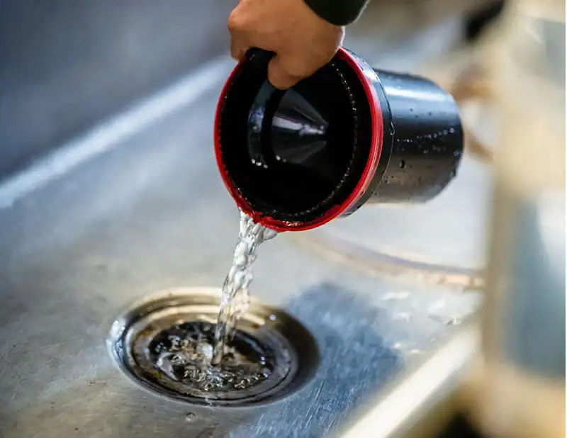 unclog drains with vinegar and baking soda
