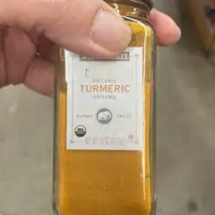 ground turmeric spice for salt mouthwash