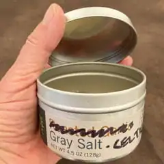 metal tin with lid for salt container recycling