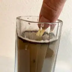 soil pH testing with litmus paper step 3