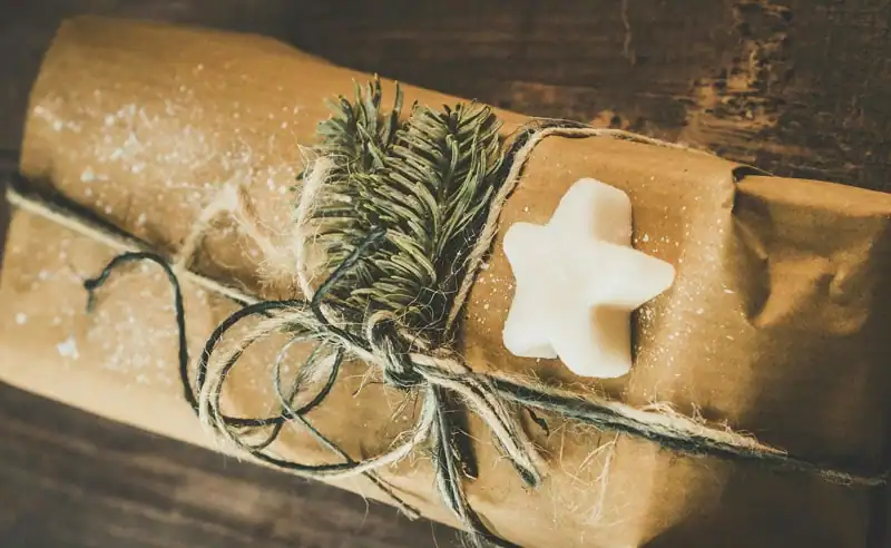 salt gift ideas how to wrap packages using salt to look like snow flakes